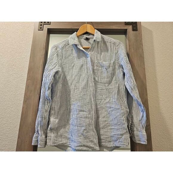Eddie Bauer Tops - Eddie Bauer 100% cotton button up blouse